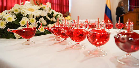 Entrega de Símbolos Programa Enfermería