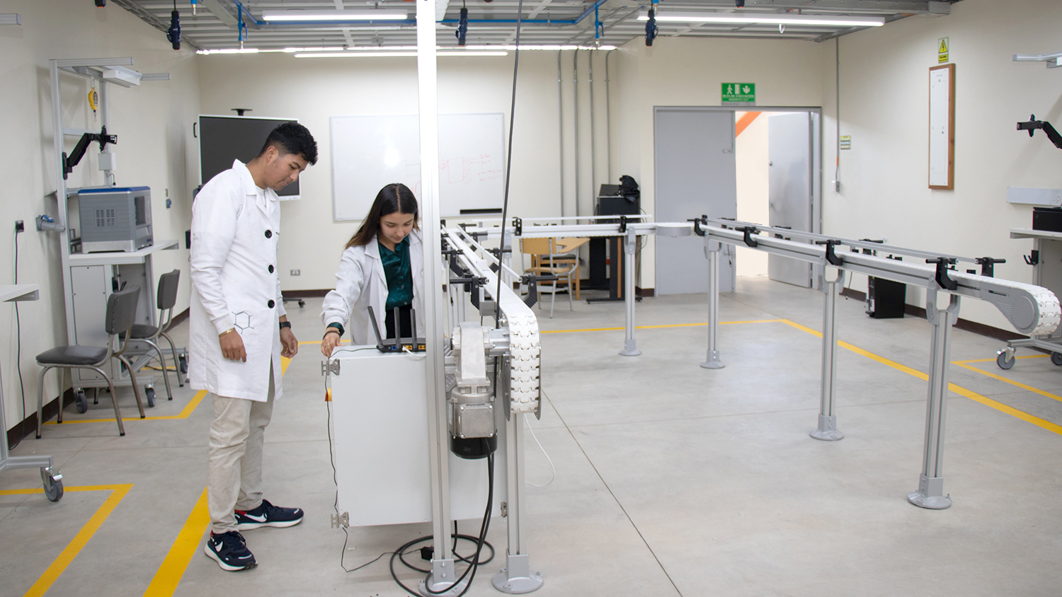 Smart Laboratorio de Procesos Industriales y Logísticos