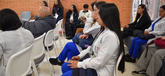 ¡Activa tu potencial! “La importancia de la identidad gráfica y fotografía en el perfil profesional”